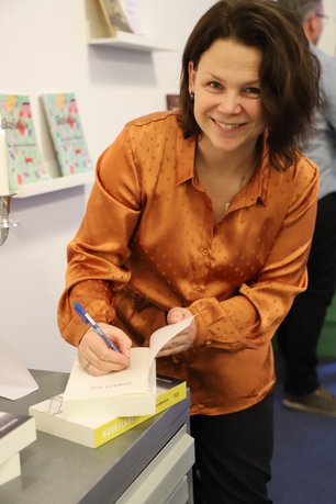 Christina Lassen-Andersen, forfatter på Forlaget Fjorden